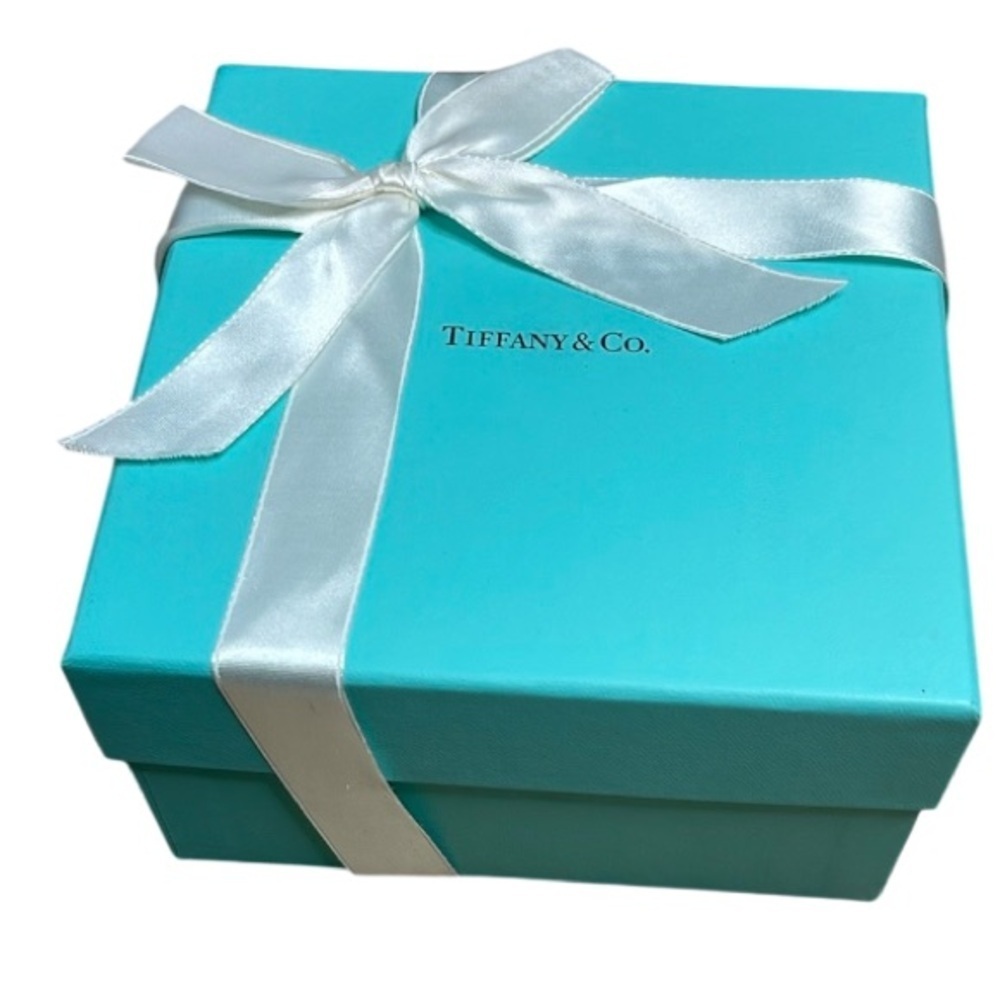 TIFFANY & CO Blue Box with White Ribbon